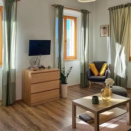 Apartment In With Wifi
